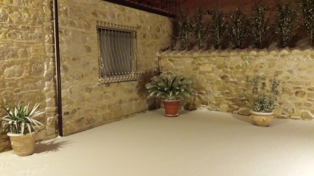 A Casa Nostra Residenza Di Charme Bed & Breakfast Candela ภายนอก รูปภาพ